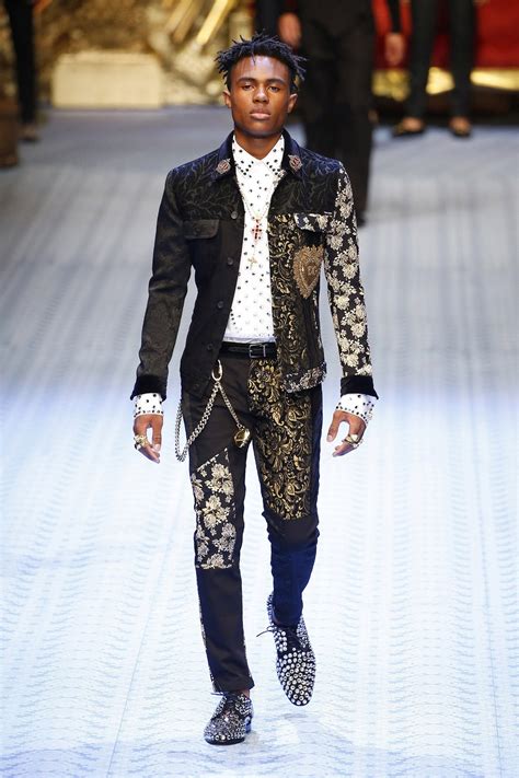 dolce gabbana uomo ss 19|Dolce & Gabbana Spring 2019 Menswear Fashion Show .